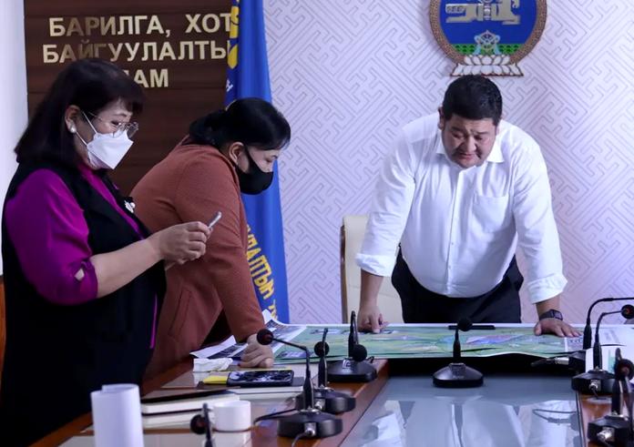 БХБ-ЫН САЙД Б.МӨНХБААТАР “ХӨШИГИЙН ХӨНДИЙН” БҮТЭЭН БАЙГУУЛАЛТЫН ЗУРАГ ТӨСЛИЙГ ТАНИЦУУЛЛАА