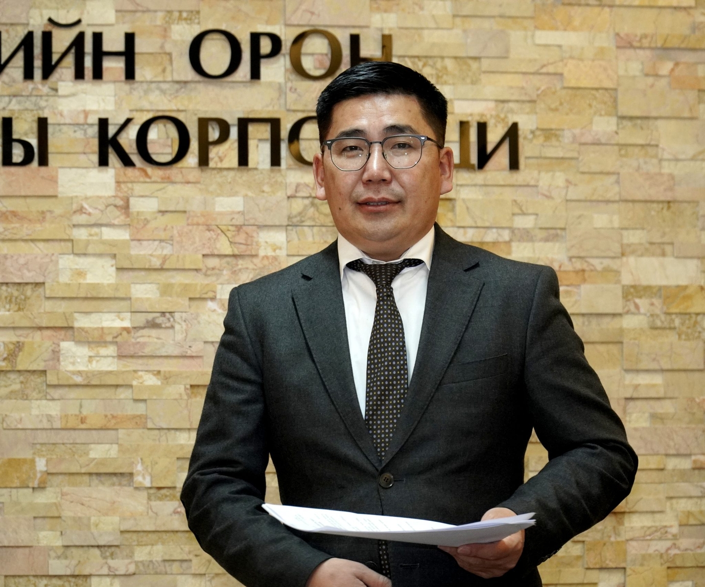 Б.ЭРДЭНЭБУЛГАН: ТҮРЭЭСИЙН ОРОН СУУЦНЫ ТОГТОЛЦООГ ЦАХИМЖУУЛАХ АЖЛЫГ ЭХЛҮҮЛЭЭД БАЙНА