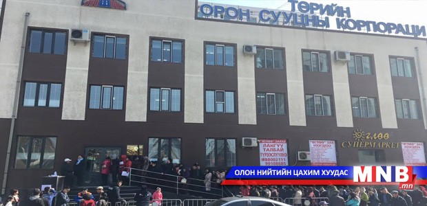 ТҮРЭЭСИЙН ОРОН СУУЦАНД 175 ЗАЛУУ ГЭР БҮЛ БҮРТГҮҮЛЖЭЭ